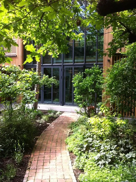 Eden Lodge Paris