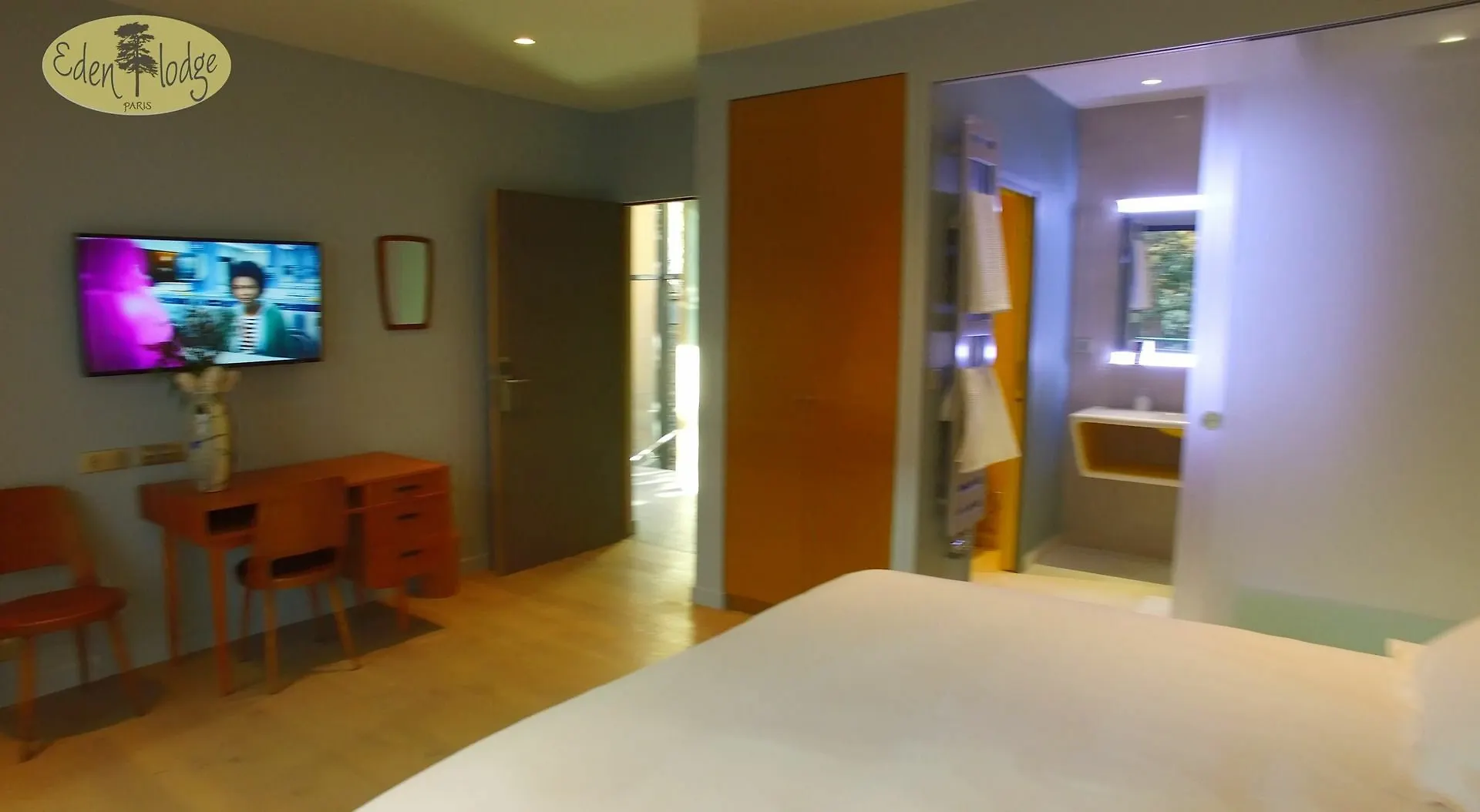 Eden Lodge Paris 3*,
