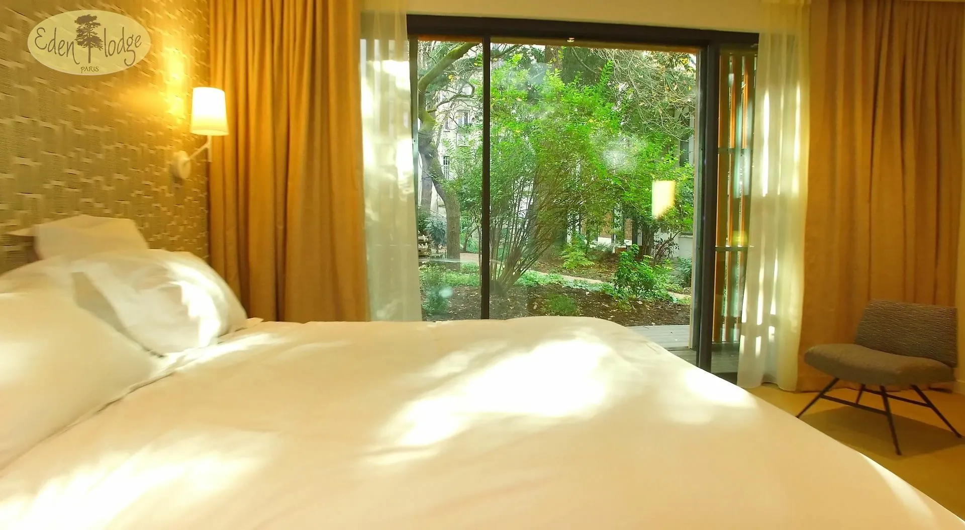 Eden Lodge Paris Bed & Breakfast